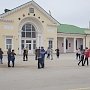 Крымчане закружились в «случайном вальсе» в память о Сталинградской битве