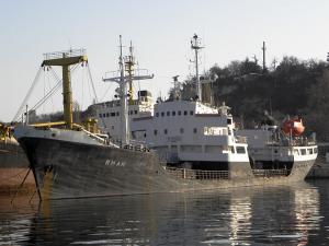 Корабли Черноморского флота провели учение по пополнению запасов в море