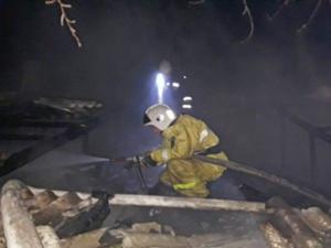 Сотрудники МЧС ликвидировали пожар в частном доме в селе Кормовое