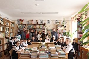 Студотрядовцы Крыма собрали книги для ребят из детских домов и больниц