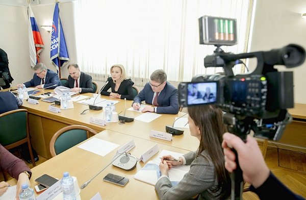 Антон Дроздов принял участие в заседании рабочей группы Госдумы по совершенствованию пенсионного законодательства