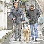 Виктор Кот и его пёс: первая в Крыму собака-поводырь живёт в столице Крыма