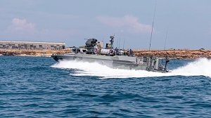На охрану Крымского моста заступили скоростные боевые катера Росгвардии