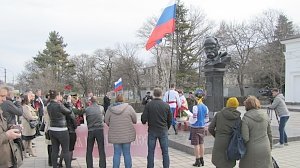 В столице Крыма прошёл праздничный митинг, посвящённый 205-летию от момента рождения Тараса Шевченко