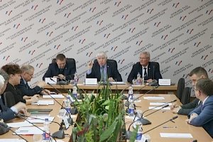 Ситуацию с технологическими присоединениями к электрическим сетям в республике обсудили на заседании профильного парламентского Комитета