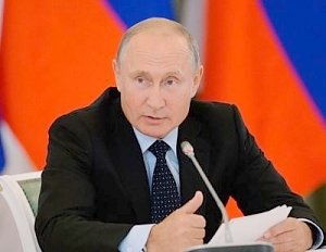 Путин в Крыму заявил, что украинские власти сошли с ума