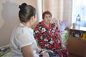 Благотворительный фонд передал медицинское оборудование на сумму 3,9 млн рублей Крымскому госпиталю для ветеранов