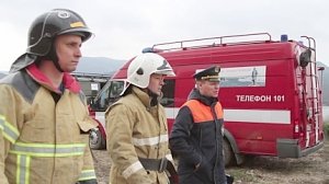 В Севастополе прошла комплексная тренировка сил РСЧС по ликвидации крупного лесного пожара
