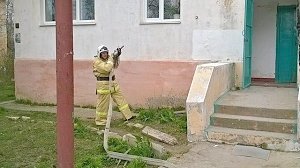 Спасатели провели учения по тушению пожара в посёлке Школьное