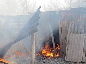 Спасатели ликвидировали пожар в Кировском районе