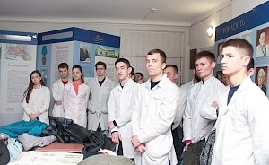 Студенты-медики отпраздновали День космонавтики и День освобождения Симферополя от немецко-фашистских захватчиков
