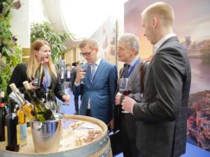 Французы запланировали производить вино в Крыму, — Константинов