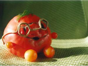 «Весёлые помидоры»: 72 куста конопли вперемешку с овощами вырастил в теплице крымчанин