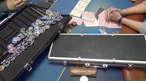 Не доиграли в покер: Подпольный игорный клуб ликвидировали силовики в Симферополе