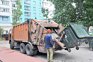 Медведев подписал постановление о снижении платы за вывоз мусора