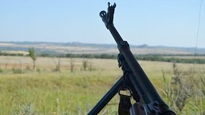 В зоне АТО фанат Зеленского застрелил в живот фаната Порошенко