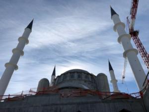 Почему открытие Соборной мечети перенесли на год