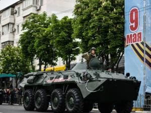 В Параде Победы в столице Крыма примут участие около тысячи военнослужащих, — вице-премьер Опанасюк