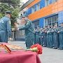 Сотрудники севастопольского чрезвычайного ведомства и ветераны пожарной охраны почтили память героев