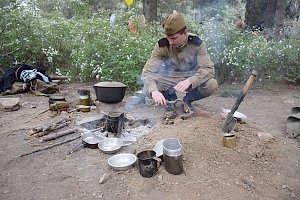 Несколько тысяч ялтинцев пришли в День Победы на Холм Славы