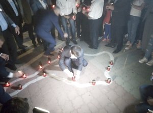 Сотни крымчан почтили память жертв депортации в рамках акции «Зажги огонь в своём сердце»
