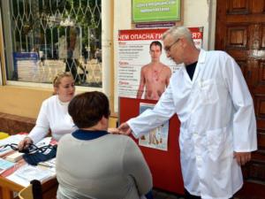 В Крыму провели акцию к Всемирному дню борьбы с артериальной гипертонией