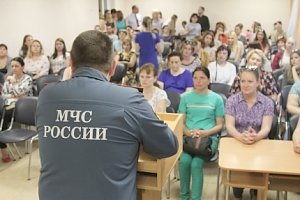 Всероссийская акция «Моё безопасное лето» в Севастополе проходит при участии сотрудников МЧС