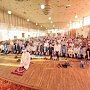 Несколько тыс. мусульман со всего Крыма совершили праздничный намаз в Симферополе