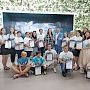 В Крыму наградили волонтеров ко Дню России