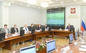 В МВД России на заседании Межведомственной комиссии рассмотрены меры по совершенствованию миграционного законодательства