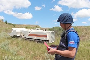 Пиротехники Центра «Лидер» приступили к работам по разминированию Крепости Керчь