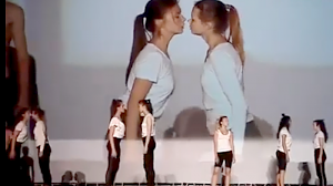 В Крыму на сцене государственного молодёжного форума показали гей-оргию