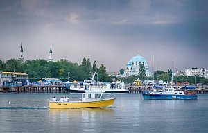 Украинцы едут по встречке, чтобы попасть на крымские курорты
