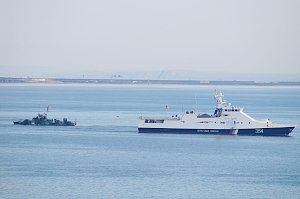 ВМС Украины заявили о намерении войти в Керченский пролив