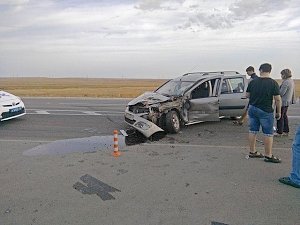 Не разошлись на «Тавриде»: грузовик и легковушка столкнулись в Приморском