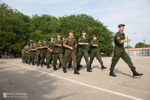 Первые выпускники военной кафедры отправились на учебный сбор