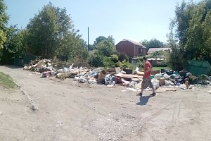 Ряд улиц Симферополя очистили от мусора и отремонтировали дорогу