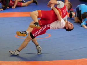 Борцы-юниоры готовятся к первенству мира в спортцентре «Крымский»