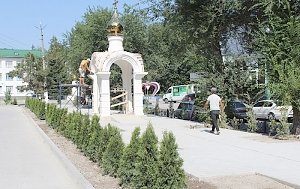 В Белогорске завершаются работы по реконструкции сквера имени Воинов интернационалистов