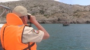 Специалисты ГИМС патрулируют Крымское побережье