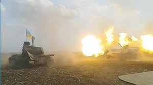 Перемирие в Донбассе: украинская армия бьёт крупным калибром по всему фронту