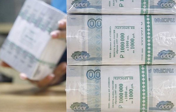Опрос: Треть россиян с трудом выплачивает кредиты