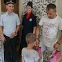 Севастопольские полицейские помогают детям из семей, попавших в сложные жизненные ситуации, подготовиться к школе