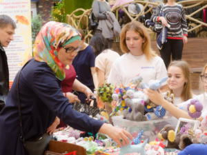 Общественное объединение мусульманок Крыма «Буллюр» помогло 30 многодетным семьям