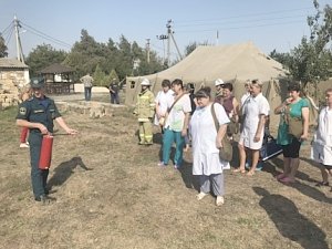 Крымские спасатели провели учебную эвакуацию