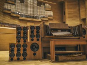 Крымской филармонии не хватает органной музыки, — Владимир Николенко