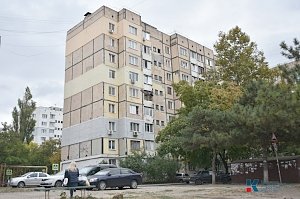 В одной из многоэтажек Симферополя приступили к замене лифтов