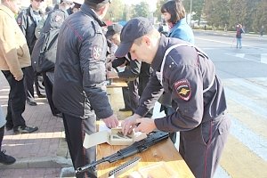 Владимир Колокольцев дал старт 32-й служебно-спортивной эстафете в городе Орле