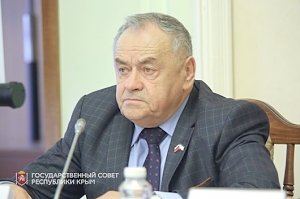 Ефим Фикс представил перспективный план работ по организации деятельности крымского парламента на IV квартал 2019 года