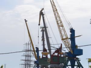 Госкомрегистр зарегистрировал право собственности на девять объектов «Крымских морских портов»